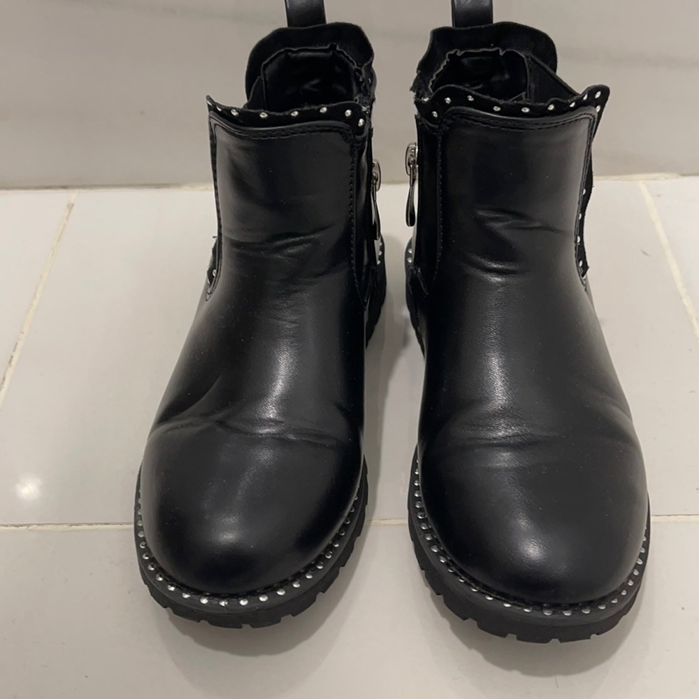 Tahari Girls low boots